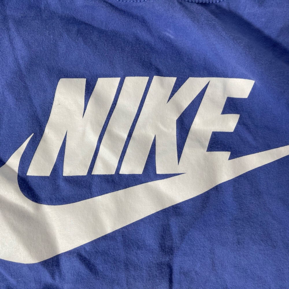 Nike top